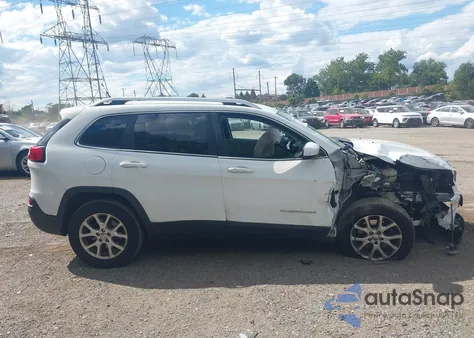 2015 Jeep Cherokee Latitude z USA, uszkodzony, nr VIN 1C4PJMCS2FW615042